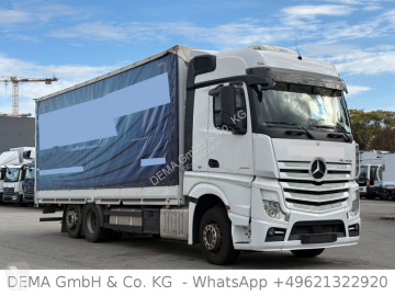 Mercedes tarp truck