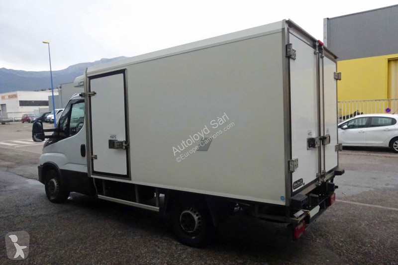 Iveco DAILY FRIGO 35S16 2,3D 156 BVA truck
