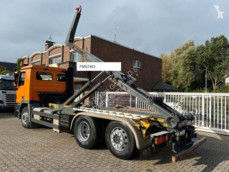 Vrachtwagen Mercedes RK 2070