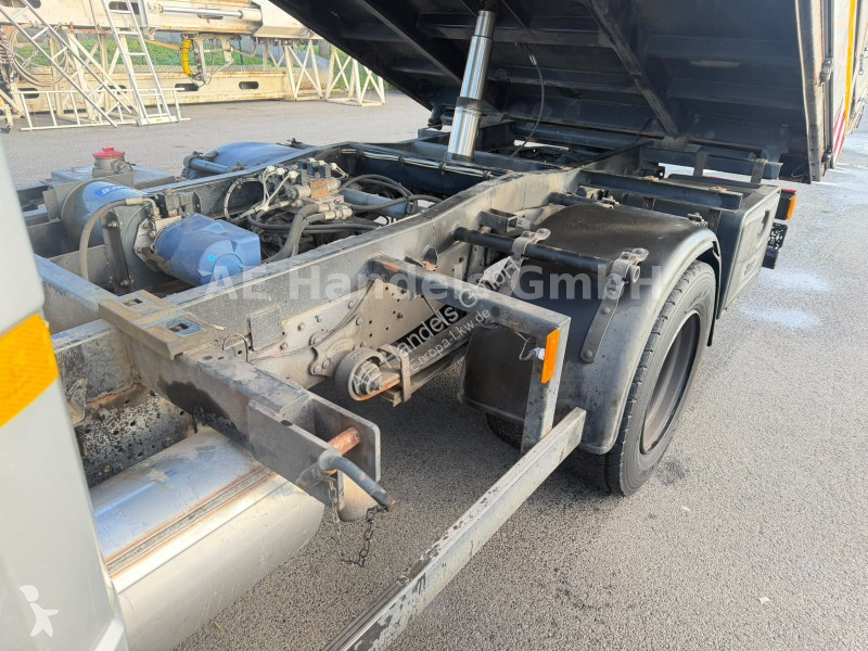 Teherautó Mercedes 816D BB DoKA 13m3...