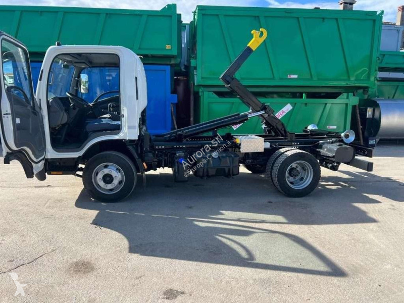 Isuzu P75 USATO SCARRABILE BALESTRATO truck