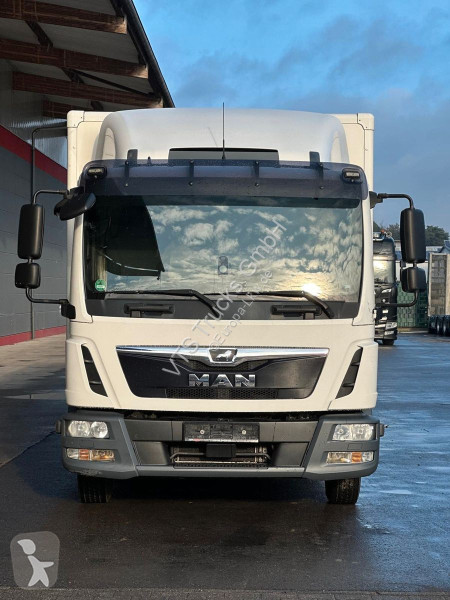 Kamion MAN 10.220 4x2 BL Koffer/LBW/EBA/LGS