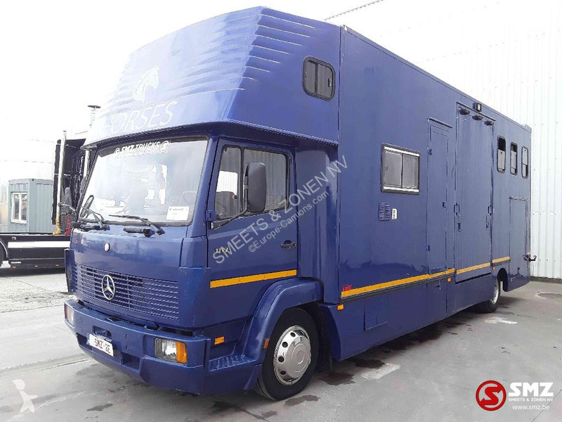 Kamion Mercedes 1114 complete horse truck