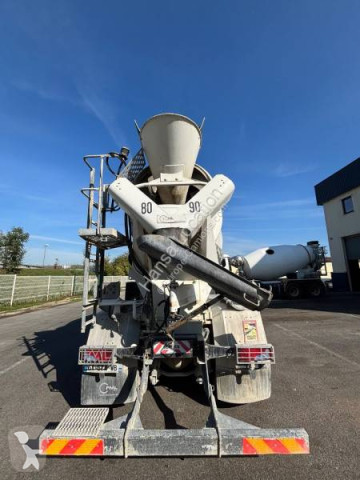 Camion betoniera cu rotor/ Malaxor MAN