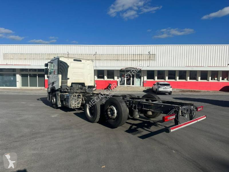 Kamion Renault 480 P6X2 E6