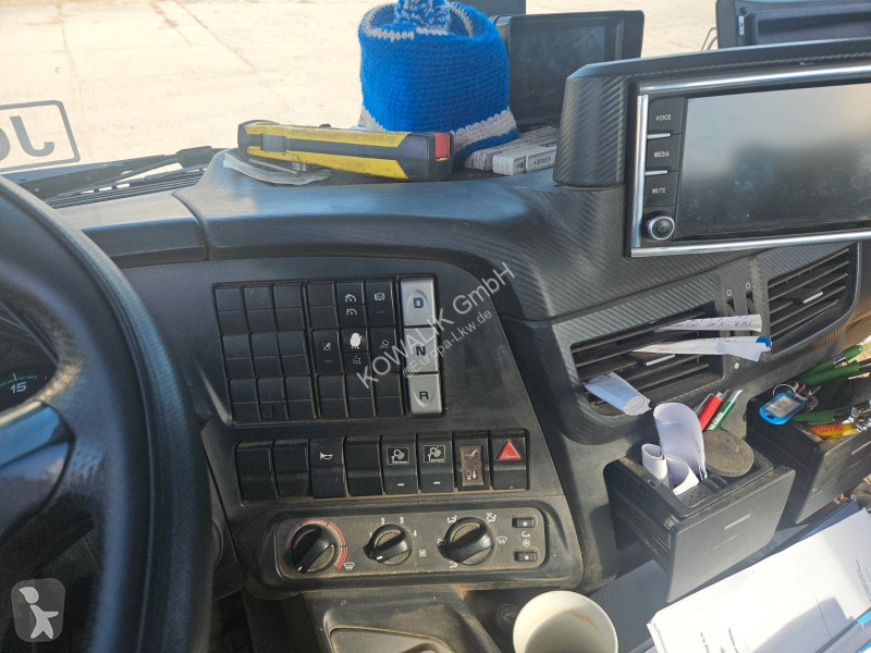 Kamion Iveco 360 Absetzkipper