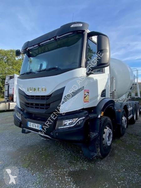 Iveco AD360X42BZ concrete