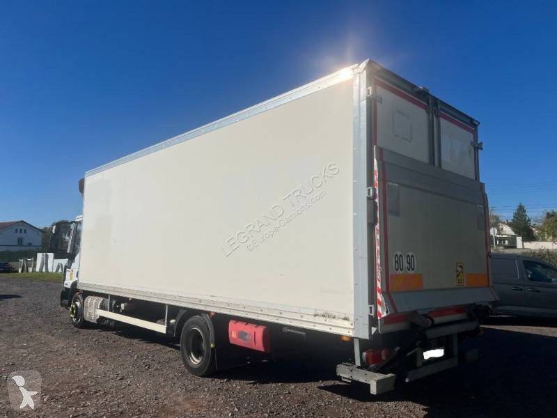 Teherautó Iveco 100 E 19