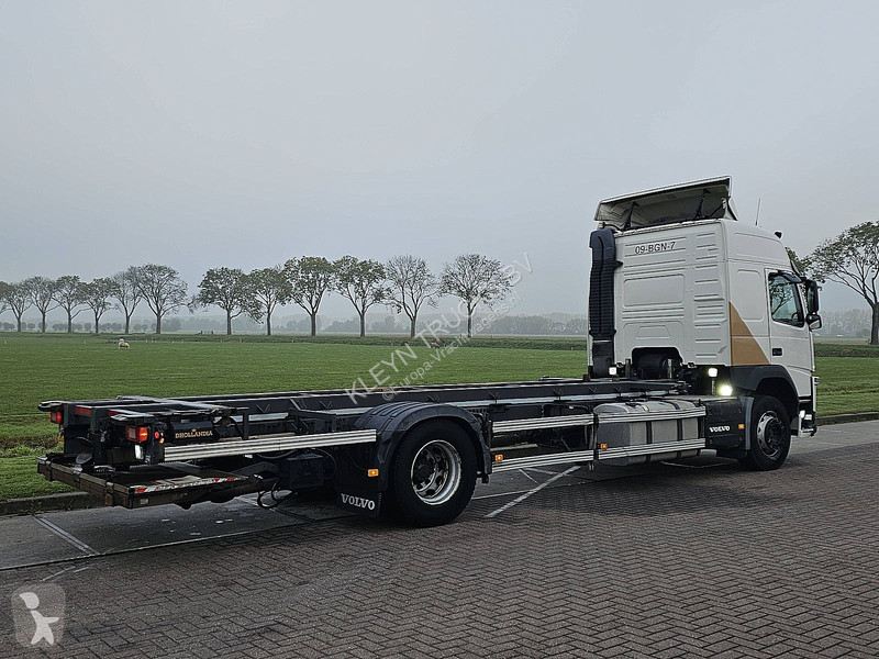 Kamion Volvo FM 330 Globetrotter  truck BDF