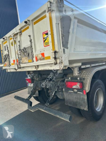 Teherautó Iveco S-WAY 460
