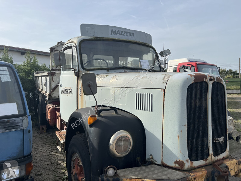 Vrachtwagen  V5 4x2 Saurer V5 4x2