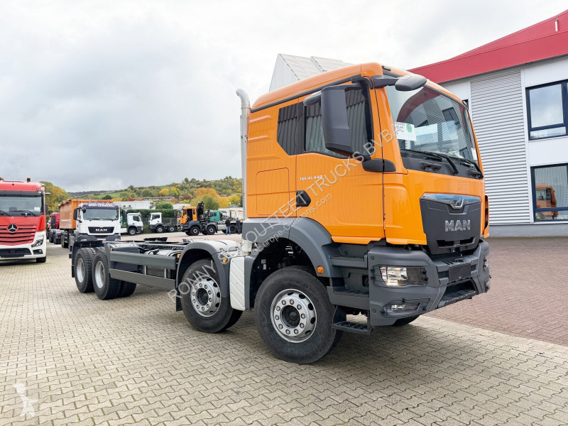 شاحنة MAN TGS 41.440 8x4 BB CH TGS 41.440 8x4...