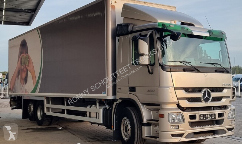 Kamion Mercedes Actros 2532 L 6x2 Actros 2532 L...