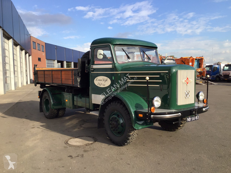 Vrachtwagen  4x4 met Netam kipper