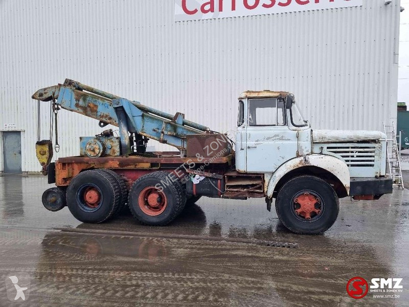 Kamion Renault 260 depannage