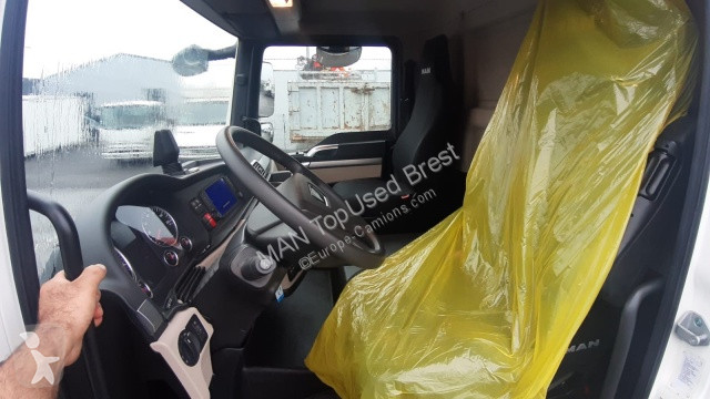 Camion MAN 8.220 4X2 BL
