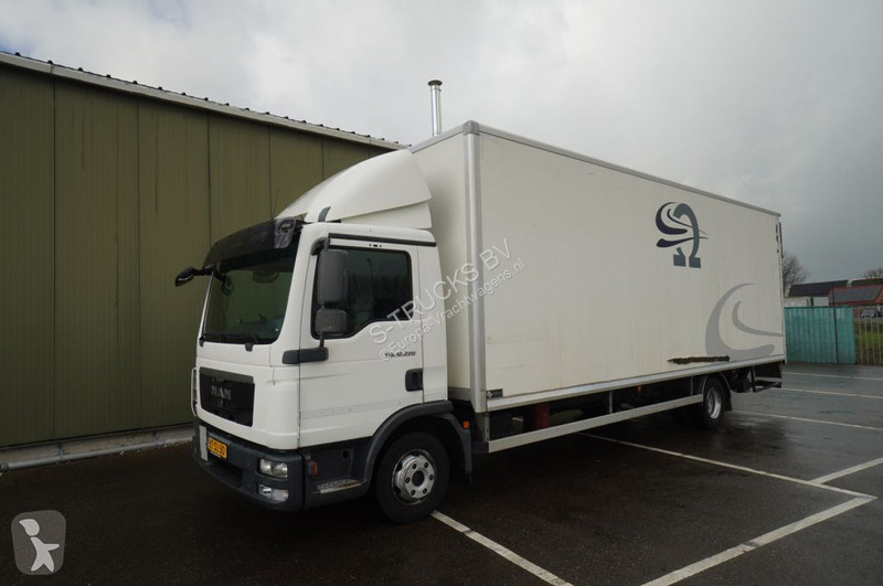Kamion MAN 12.220 CLOSED BOX EURO 5 D HOLLANDIA