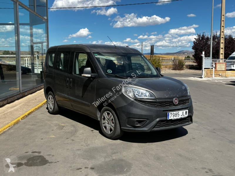 عربة نفعية Fiat Doblo