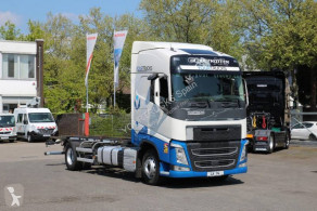 /32/3/7913486-camion-volvo_th.jpg