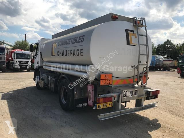 Vrachtwagen Renault citerne MAGYAR...