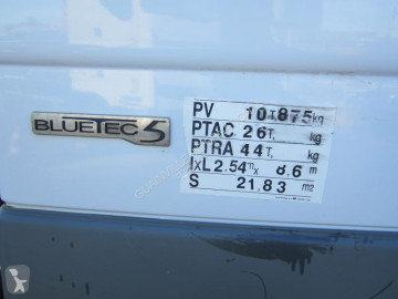 Camion polybenne Mercedes