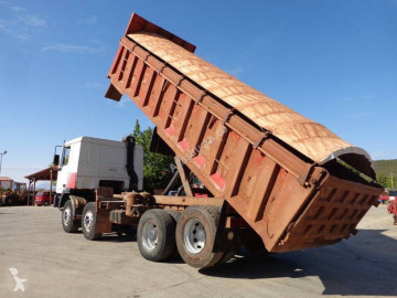 Camion benne DAF