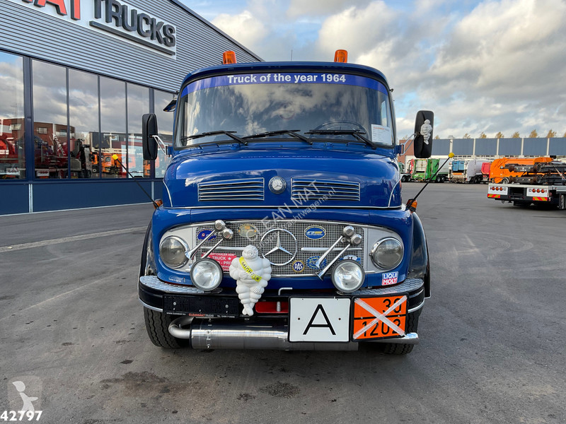 Camion Mercedes Saugaufbau Oldtimer