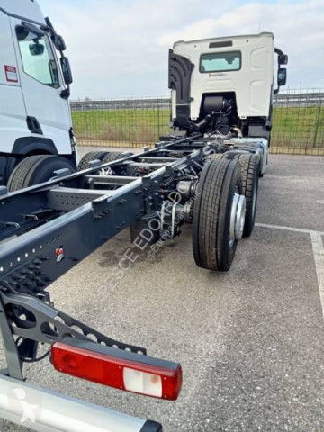 Camion châssis Renault neuf