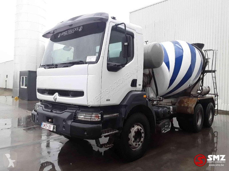 Camion Renault 300 manual pump