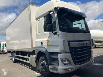 Camion fourgon DAF