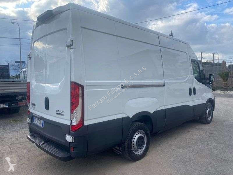 Camion Iveco 35S14