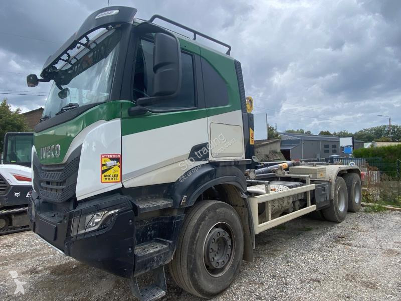 Kamion Iveco 460