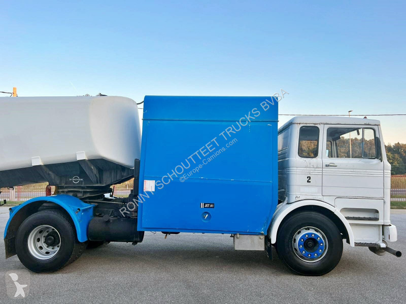 Camion Mercedes 1923 4x2 Tankwagenzug für...