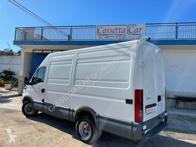 Camion Iveco DAILY 35C13 FURGONE COIBENTATO...