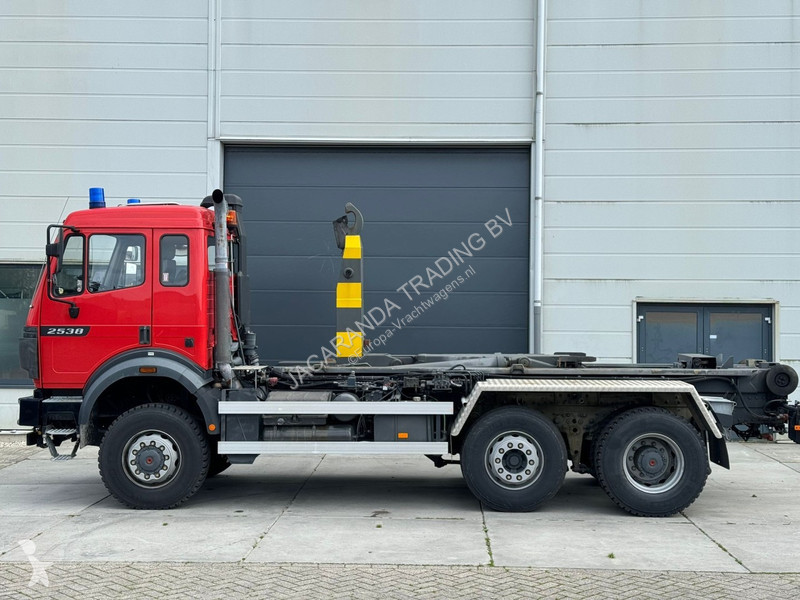 Camion Mercedes 6x4 - V8 - EX ARMY - NEW...