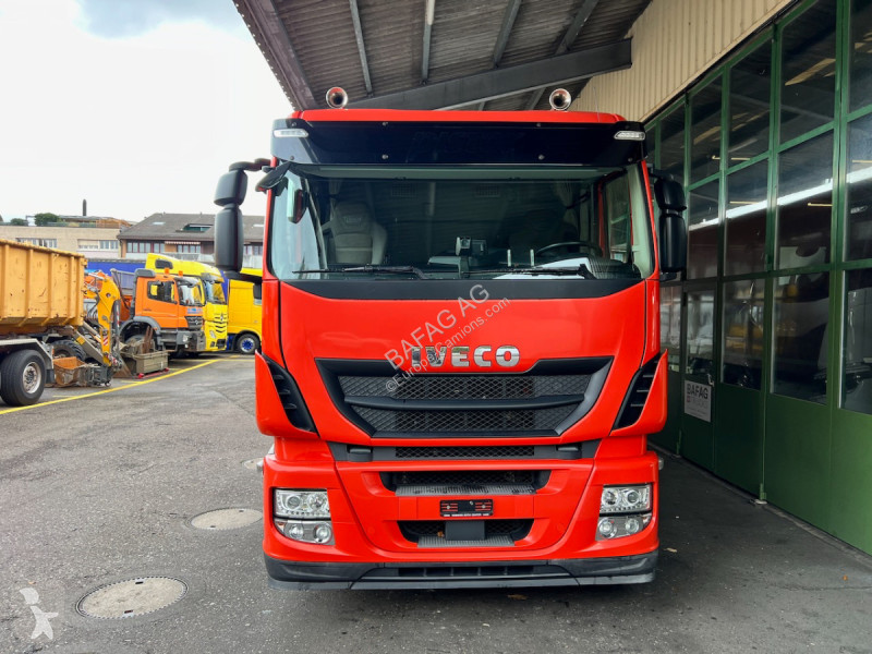 Kamion Iveco 260s42 stralis