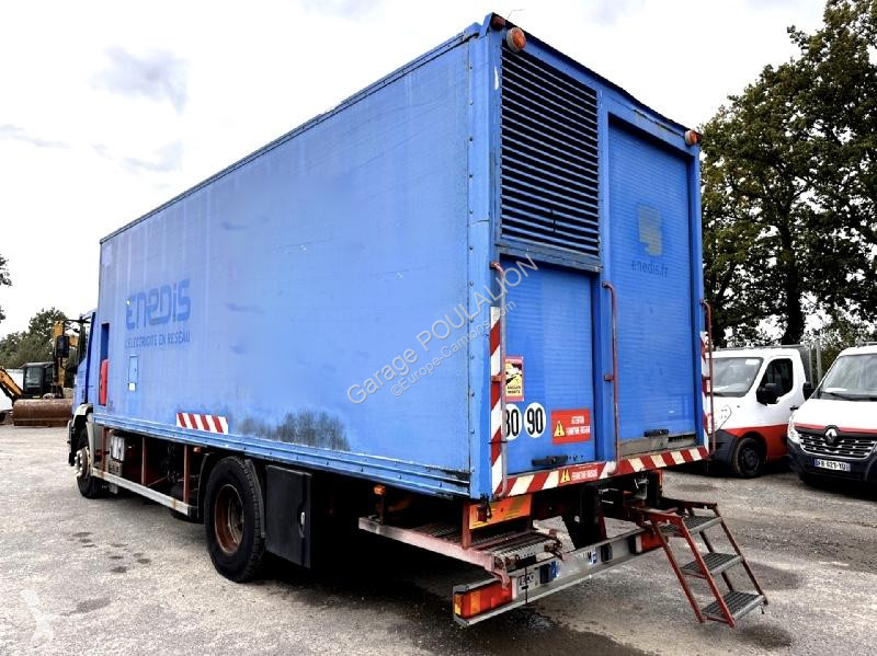 Camion Iveco CURS0R 240 PORTEUR FOURGON