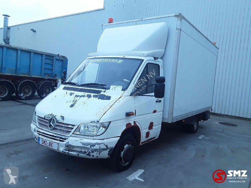 Camion Mercedes 413 CDI