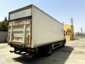 Camión lona Iveco