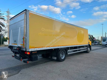 شاحنة مغطاة Renault