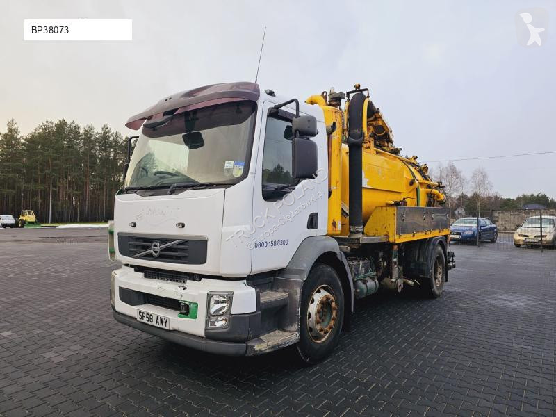 شاحنة Volvo FULLER TANKERS 2008 WUKO for...