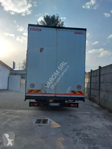 Kamion Renault MIDLUM