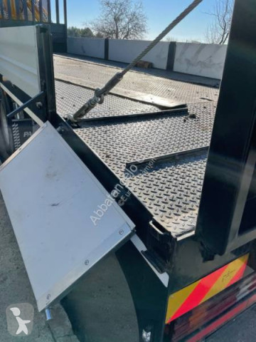 Camion porte engins Mercedes