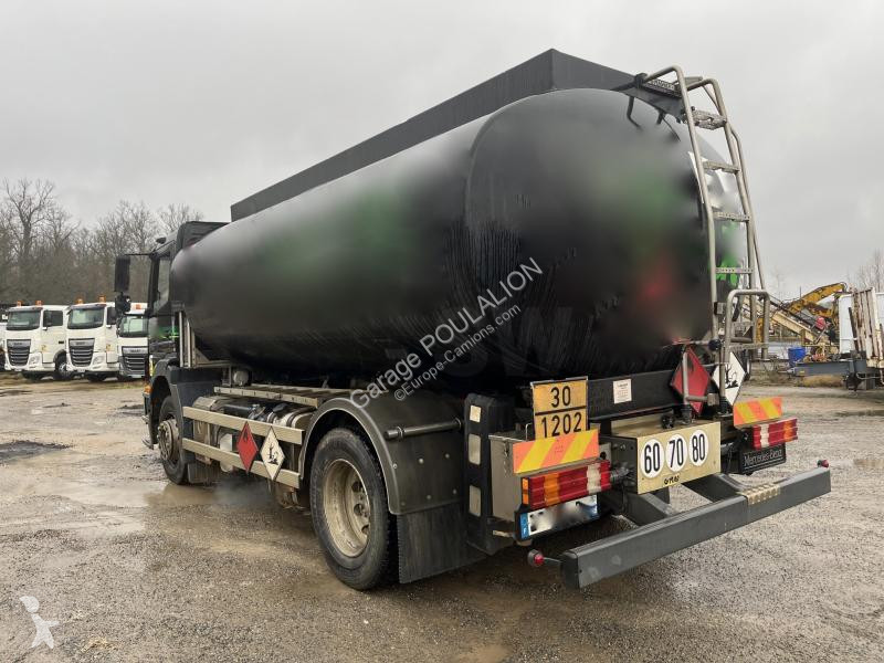 Camion Mercedes 4x2 citerne 13000L 5 cpt
