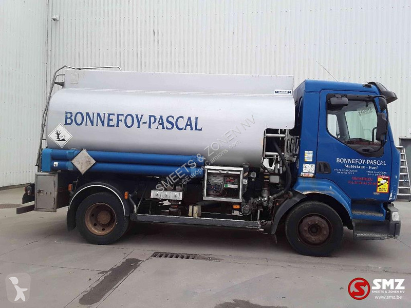 Kamion Renault 210 8000L manual pump