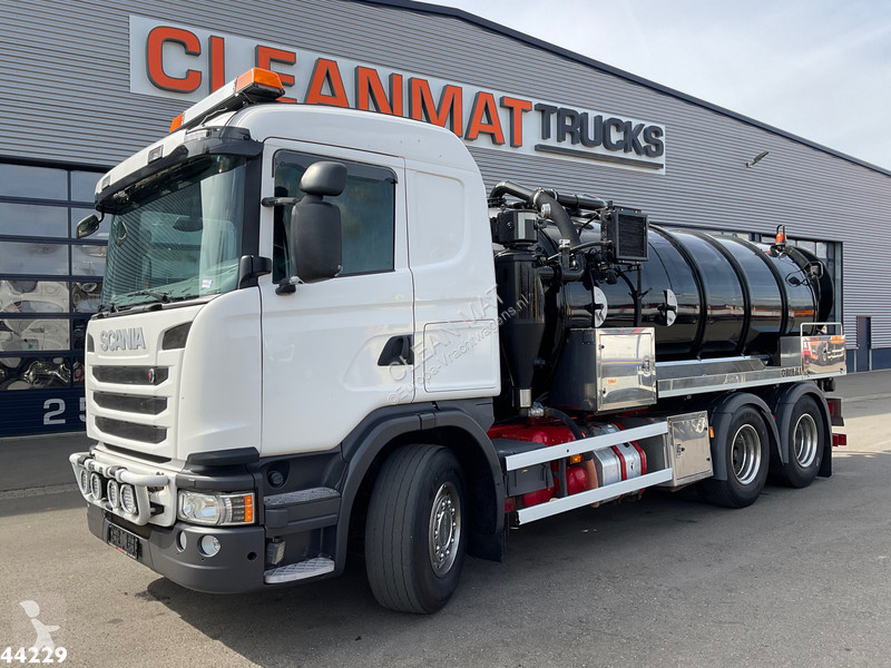 Camion Scania 440 6x4 Saugwagen