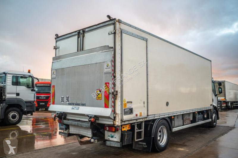 Kamion Renault PREMIUM...