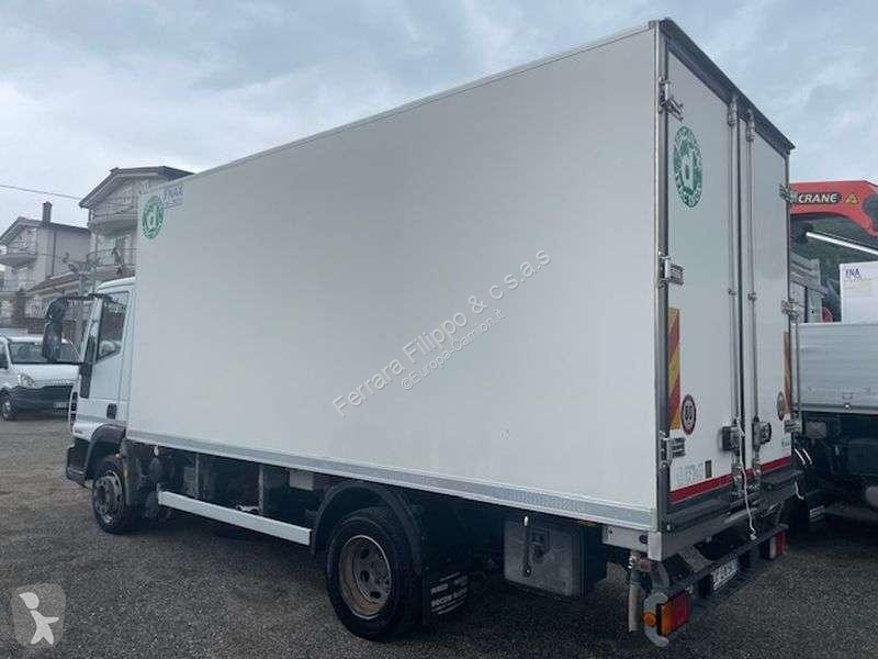 Camião Iveco 100e22