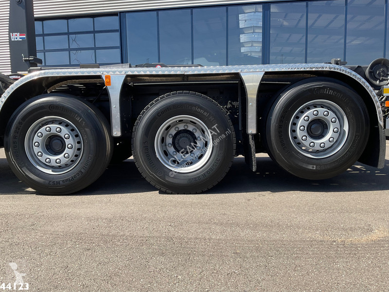Camion Volvo 420 8x2 Hiab 25 Tonmeter laadkraan...