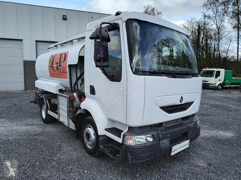 Camion Renault 220 8000L FUEL / CARBURANT TANK...